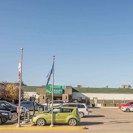 Quality Hotel & Conference Centre Форт Макмъри Екстериор снимка
